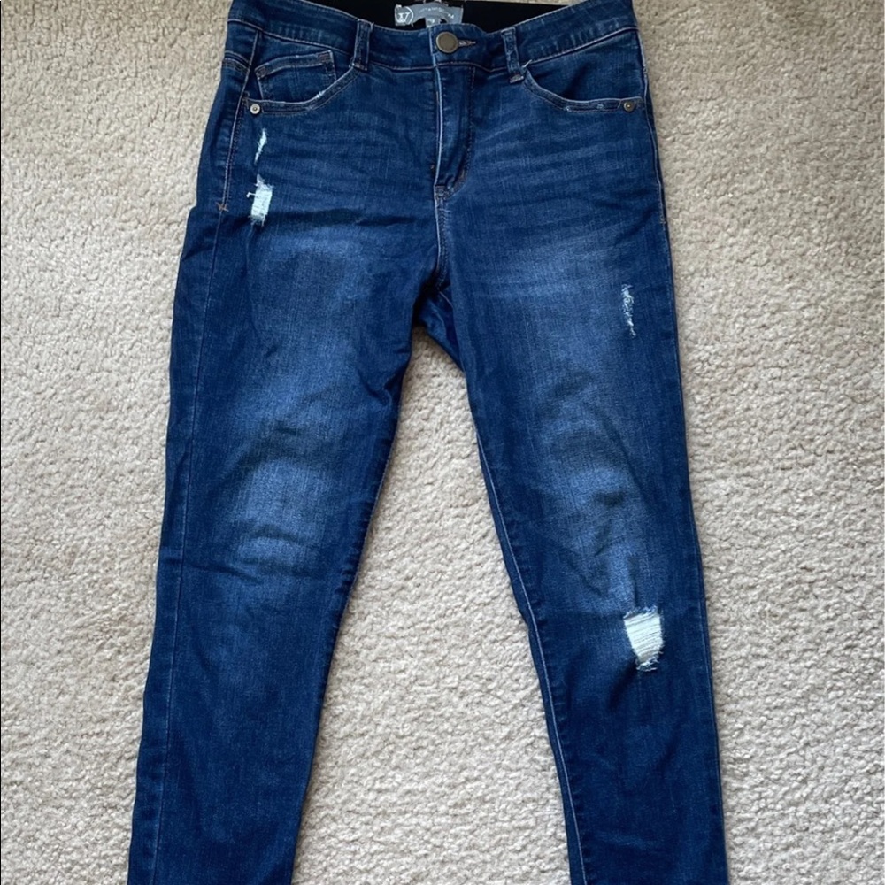 Wit & Wisdom distressed skinny jeans